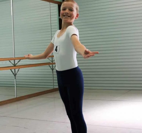 Grade 4 - Classical Ballet Classes from 10 years